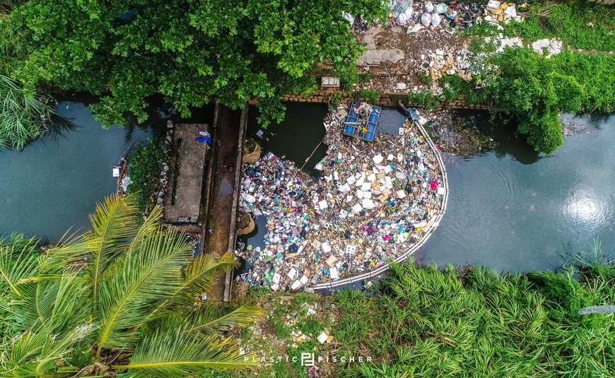 Igus soutient l'initiative de l'organisation allemande Plastic Fischer pour la collecte 10.000 kilos de déchets plastiques